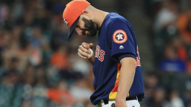 mike-fiers-astros.jpg